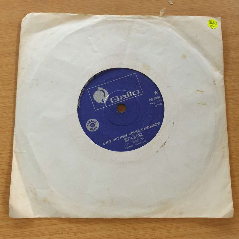 The Dealians  Look Out Here Comes To-Morrow / Never Trust A Woman - Vinyl 7" Record (VG+)