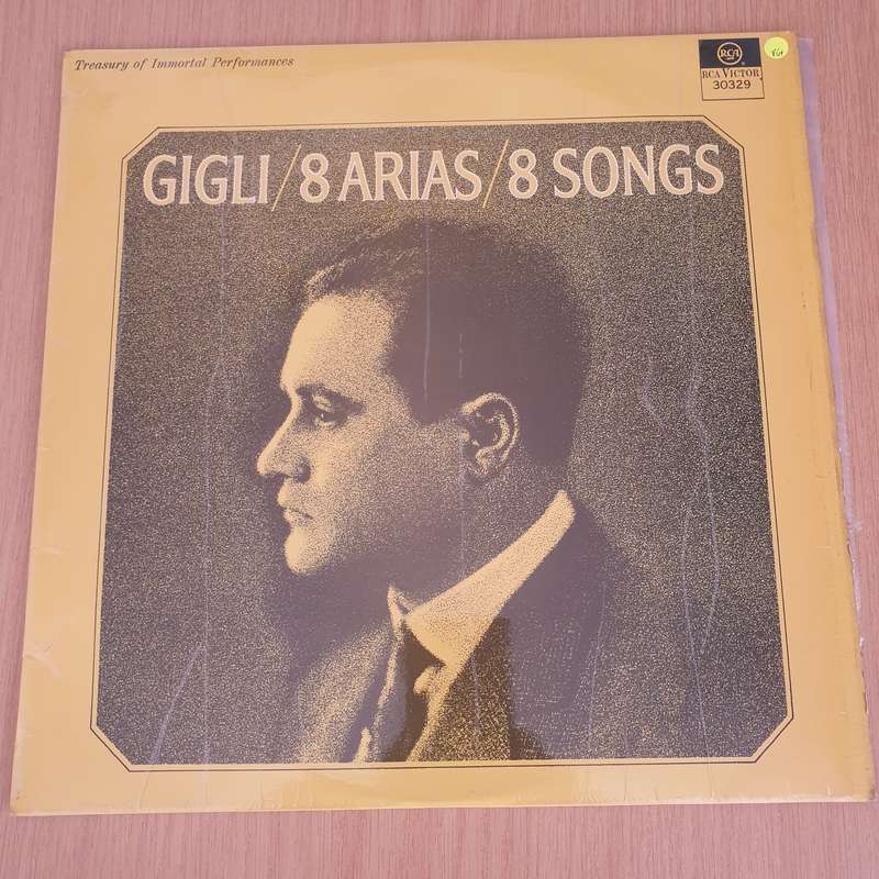 Beniamino Gigli  8 Arias - 8 Songs  Vinyl LP Record - Very-Good+ Quality (VG+) (verygoodplus)