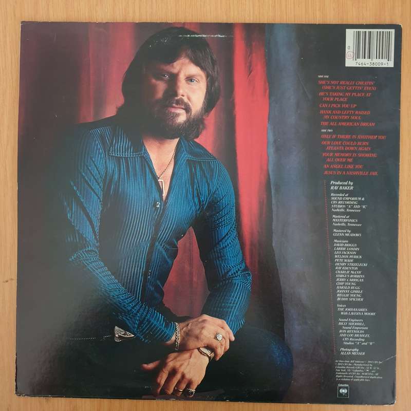 Moe Bandy  She's Not Really Cheatin' (She's Just Gettin' Even)   Vinyl LP Record (VG+)