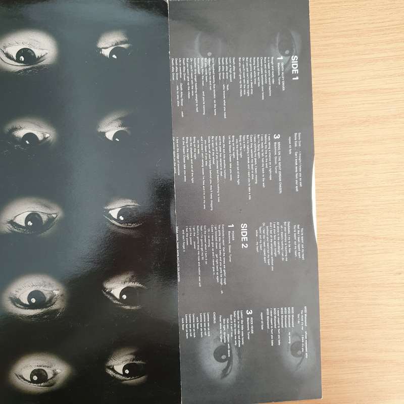 Rainbow  Straight Between The Eyes - Vinyl LP Record - Very-Good+ Quality (VG+)