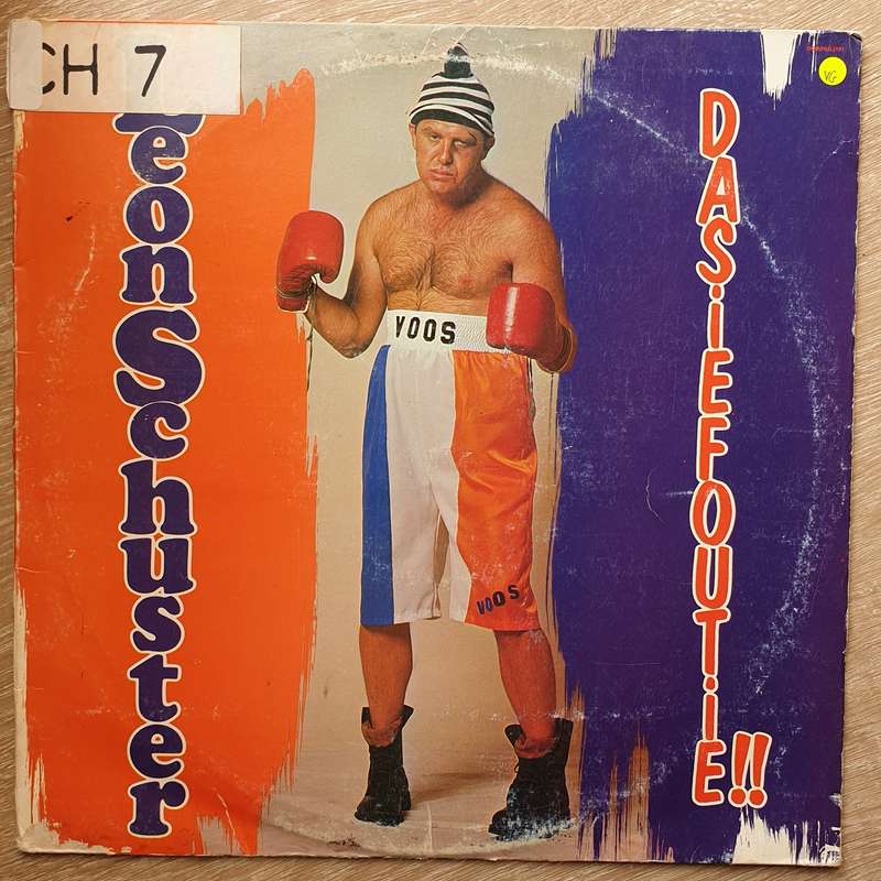 Leon Schuster - Dasie Foutie - Vinyl LP Record - Opened  - Very-Good Quality (VG)