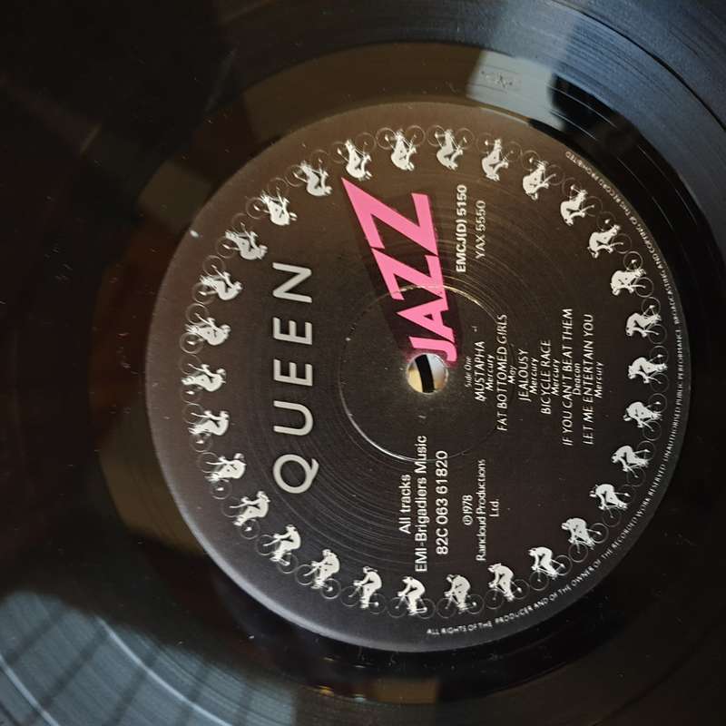 Queen  Jazz - Vinyl LP Record - Very-Good+ Quality (VG+)