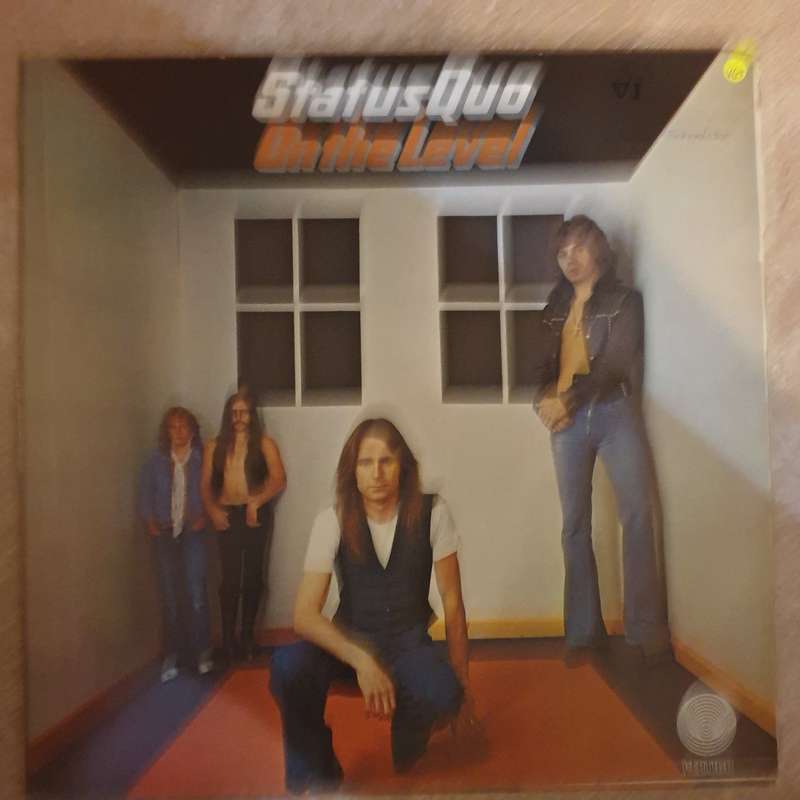 Status Quo  On The Level   Vinyl LP Record - Very-Good+ Quality (VG+)