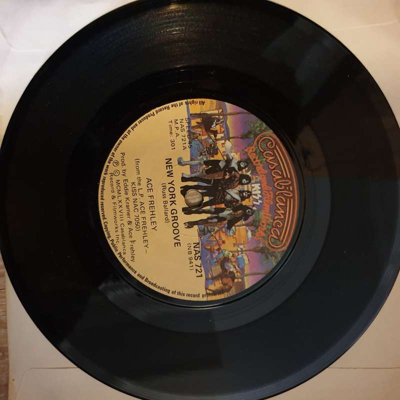 Ace Frehley  New York Groove - 7" Vinyl Record - Opened  - Very-Good Quality (VG)