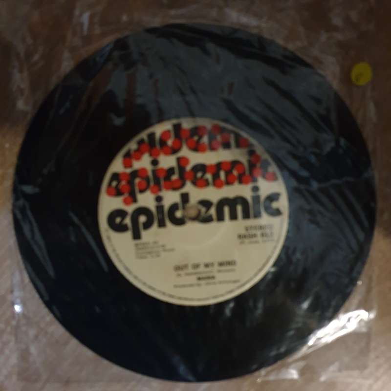 Maria - Out Of my Mind/Cap Your Hands.  -  Vinyl 7" Record - Opened  - Good Quality (G)