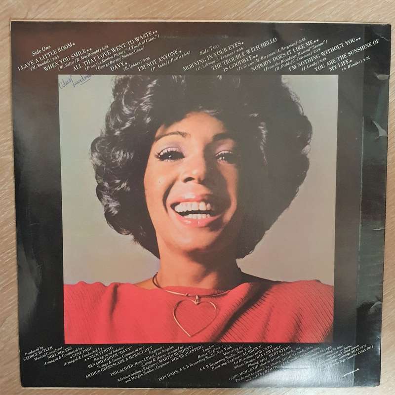 Shirley Bassey - Nobody Does It Like Me  - Vinyl LP Record - Opened  - Very-Good- Quality (VG-)