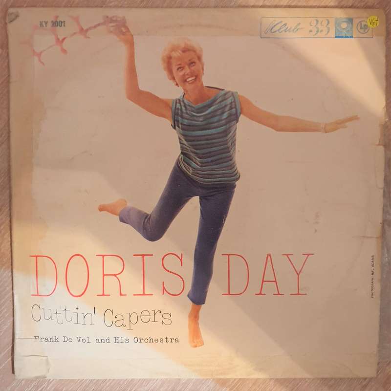 Doris Day - Cuttin' Capers - Vinyl LP Record - Opened  - Very-Good+ Quality (VG+)