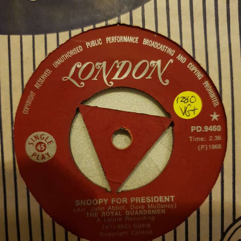 The Royal Guardsmen  Snoopy For President - Vinyl 7" Record - Very-Good+ Quality (VG+)