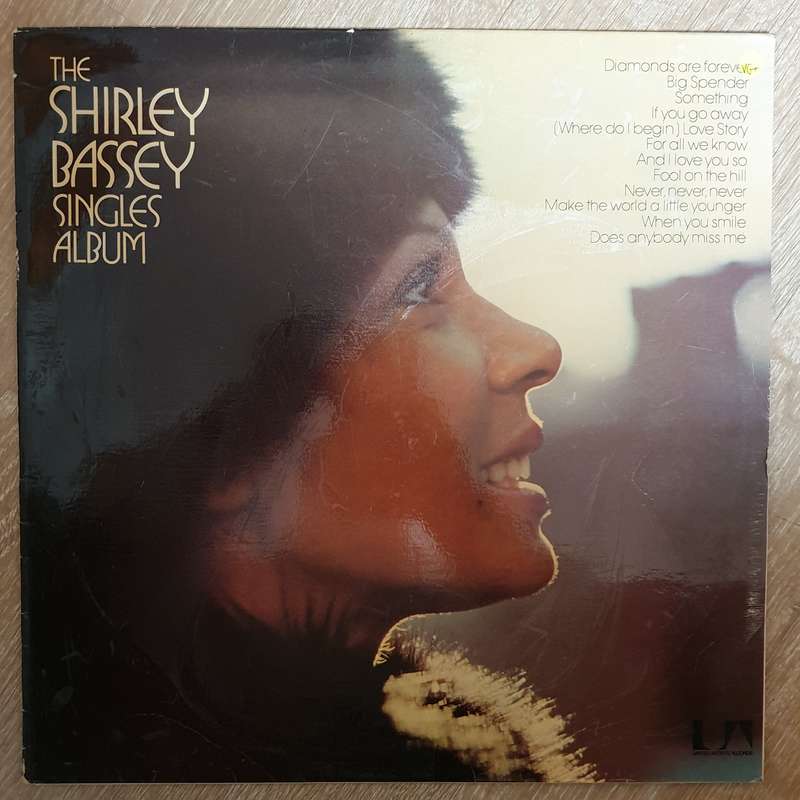 Shirley Bassey - Singles Album -  Vinyl LP Record - Opened  - Very-Good+ Quality (VG+)