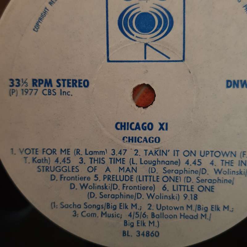 Chicago XI  Vinyl LP Record - Opened  - Very-Good+ Quality (VG+)
