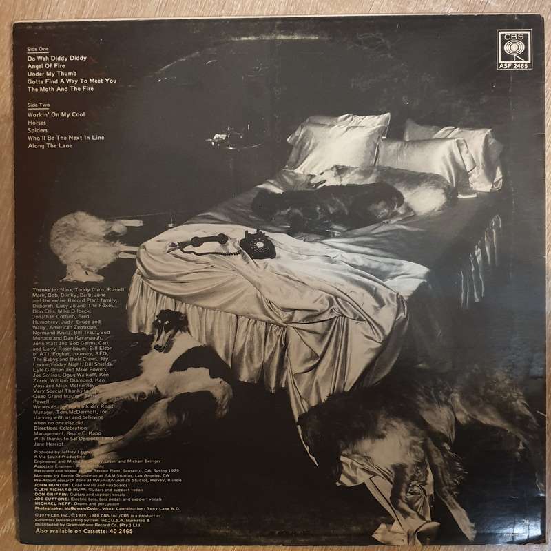 Hounds  Puttin' On The Dog - Vinyl LP Record - Very-Good+ Quality (VG+)