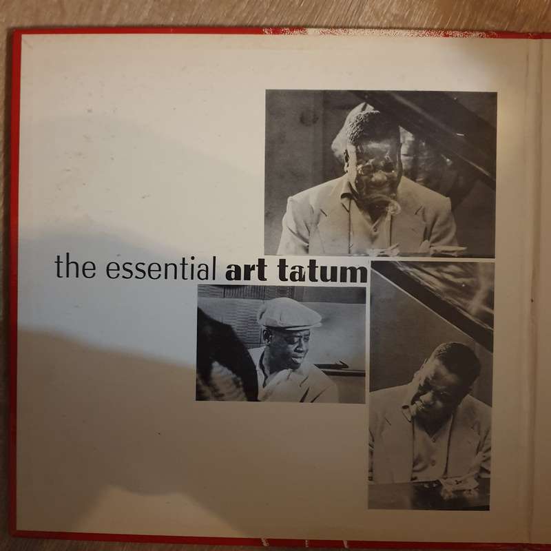 Art Tatum  The Essential Art Tatum - Vinyl LP Record - Opened  - Very-Good- Quality (VG-)