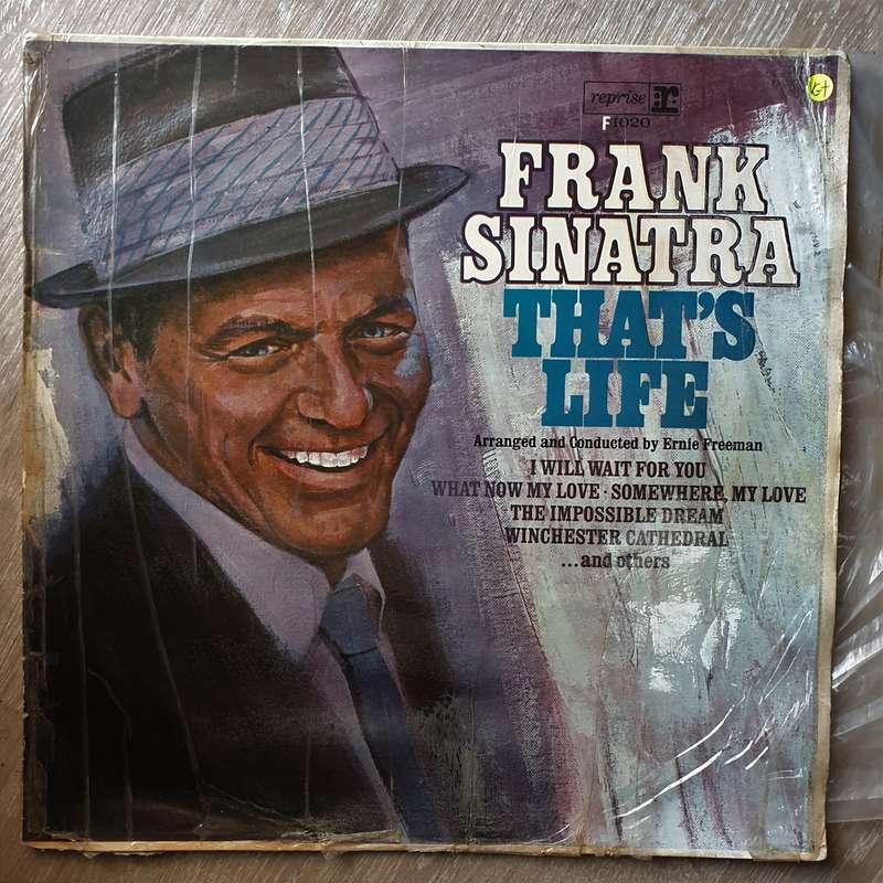 Frank Sinatra  That's Life  Vinyl LP Record - Very-Good+ Quality (VG+)