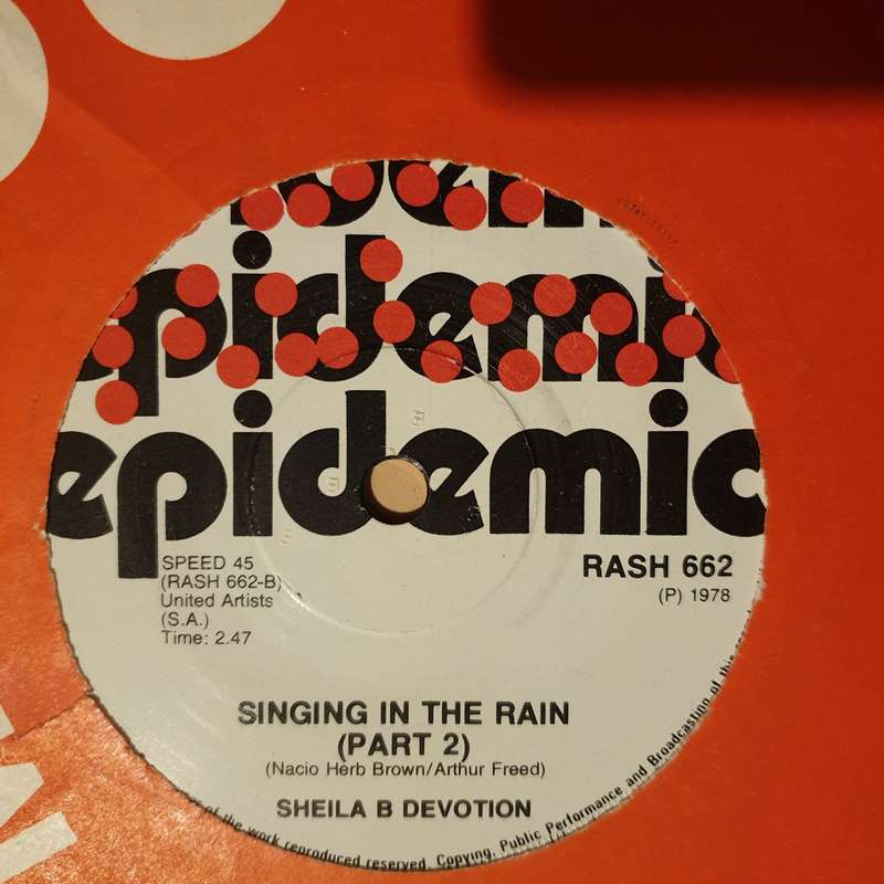 Sheila B. Devotion  Singin' In The Rain  - Vinyl 7" Record - Very-Good+ Quality (VG+)