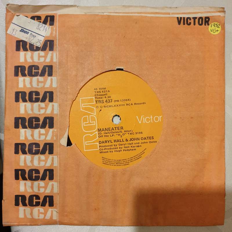 Daryl Hall & John Oates  Maneater - Vinyl 7" Record - Very-Good+ Quality (VG+)
