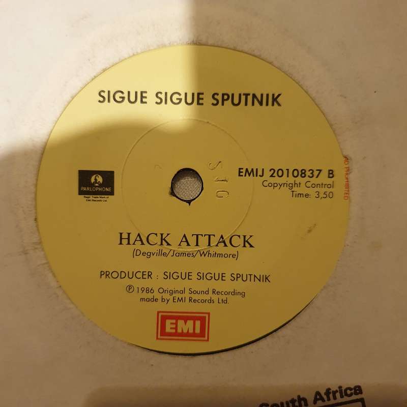 Sigue Sigue Sputnik  Love Missile F1-11  - Vinyl 7" Record - Opened  - Very-Good Quality (VG)