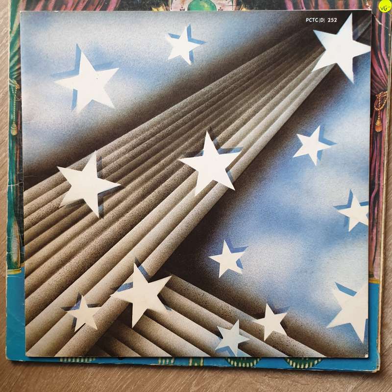 Ringo Starr - Ringo with Booklet - Vinyl LP Record - Opened  - Very-Good- Quality (VG-)