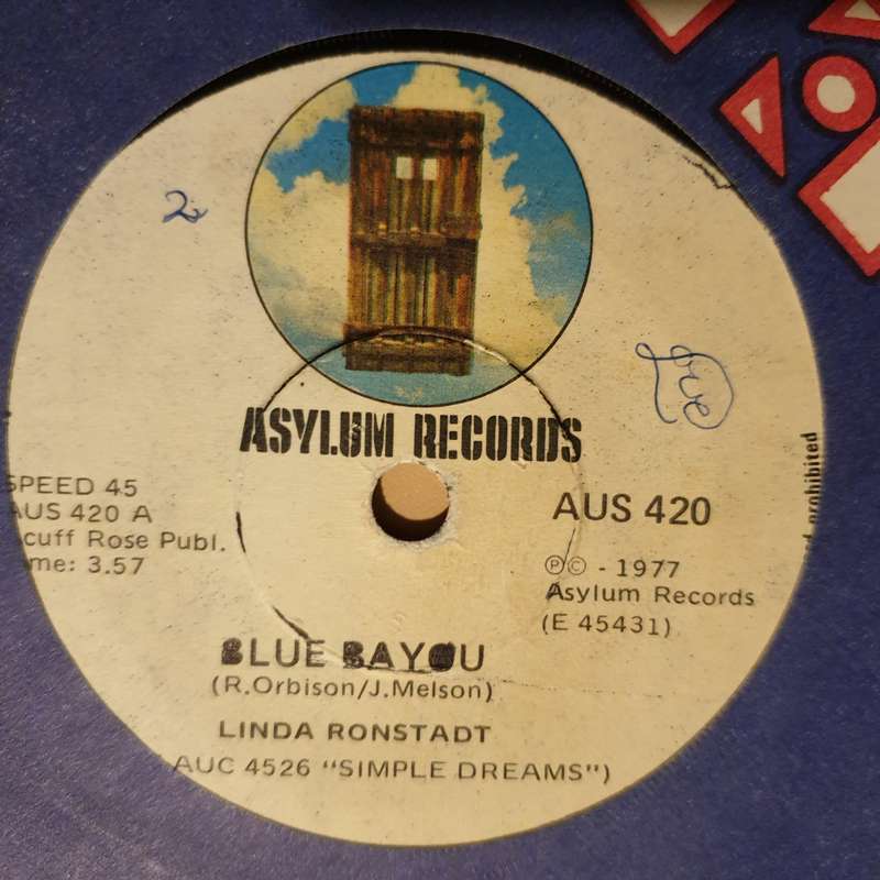 Linda Ronstadt  It's So Easy / Blue Bayou - Vinyl 7" Record - Opened  - Very-Good Quality (VG)