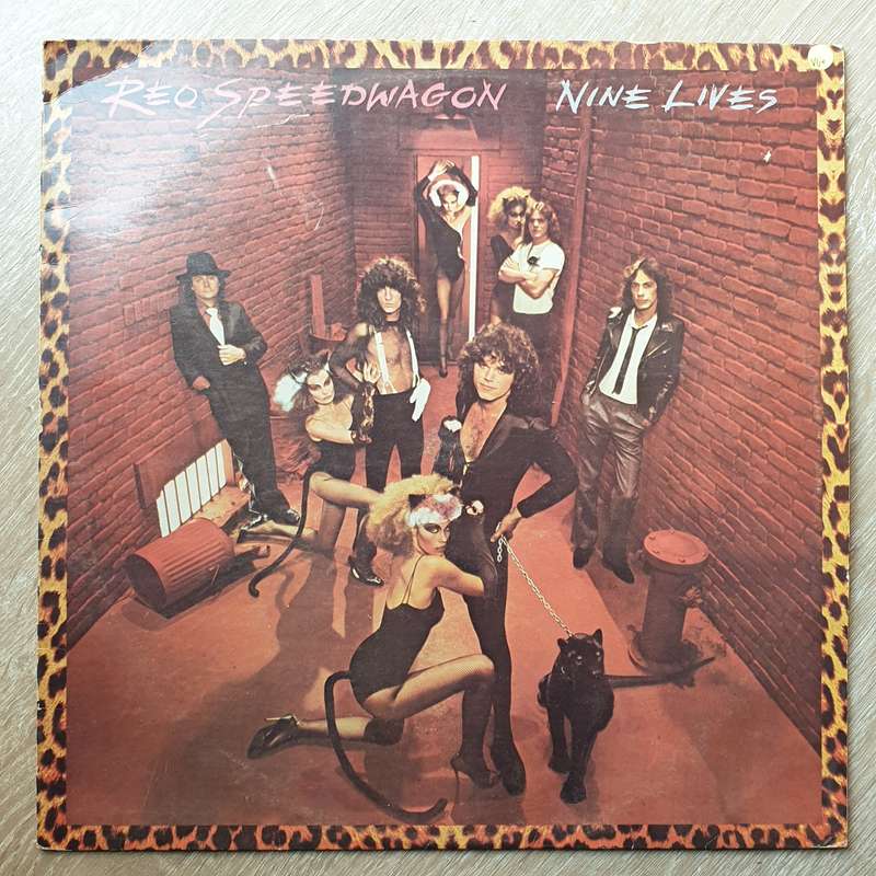 REO Speedwagon  Nine Lives - Vinyl LP Record - Very-Good+ Quality (VG+)