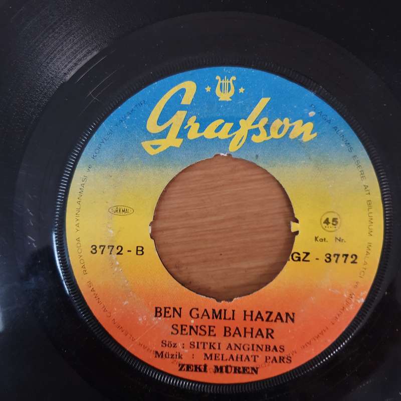Zeki Müren  Nasıl Geçti Habersiz O Güzelim Yıllarım / Ben Gamlı Hazan Sense Bahar - ...