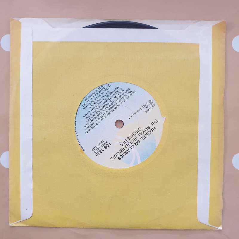 The Royal Philharmonic Orchestra  Hooked On Classics - Vinyl 7" Record - Very-Good+ Quality...