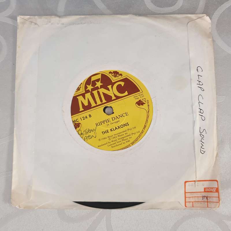 The Klaxons  Clap-Clap Sound - Vinyl 7" Record - Very-Good+ Quality (VG+)