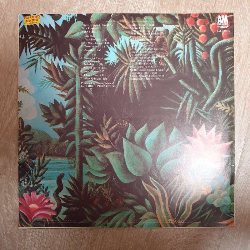 Sergio Mendes & Brasil '77  País Tropical - Vinyl LP Record - Very-Good+ Quality (VG+)
