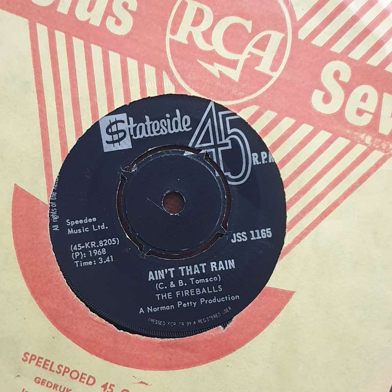 The Fireballs  Bottle Of Wine - Vinyl 7" Record - Very-Good Quality (VG)
