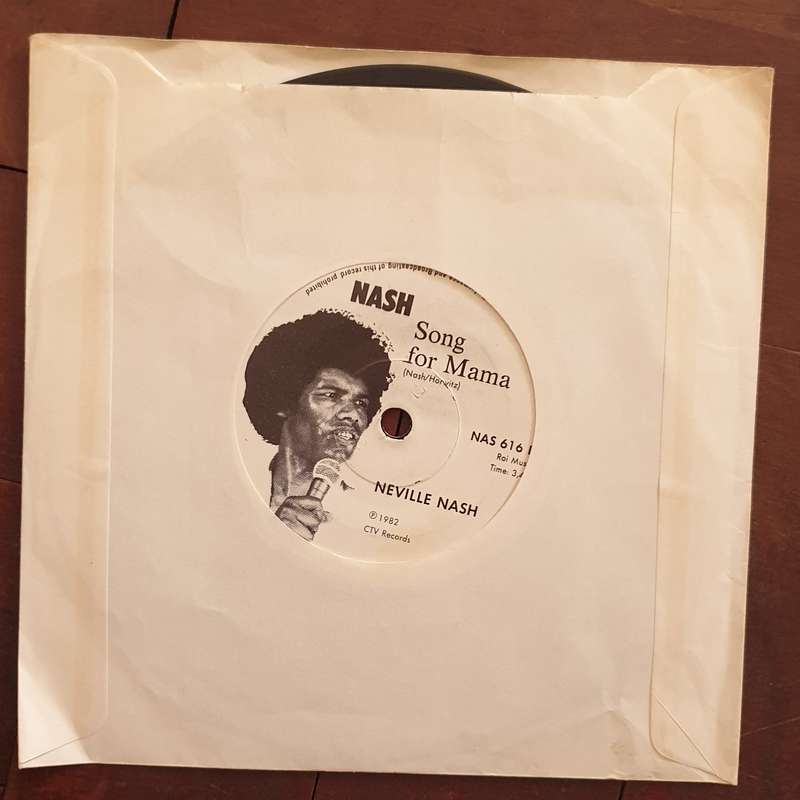 Neville Nash  Diamonds & Pearls - Vinyl 7" Record - Very-Good+ Quality (VG+)