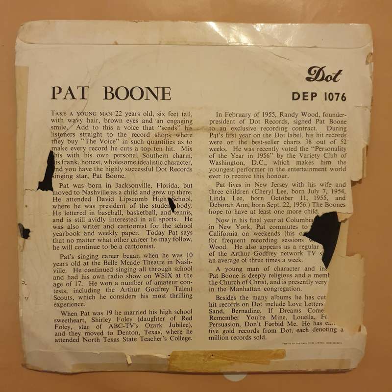 Pat and Shirley Boone  Side by Side -  Vinyl 7" Record - Very-Good+ Quality (VG+)