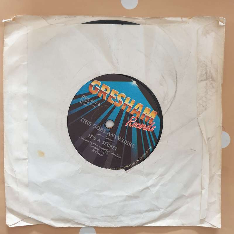 It's A Secret- I Can't Dance - Vinyl 7" Record - Very-Good+ Quality (VG+)