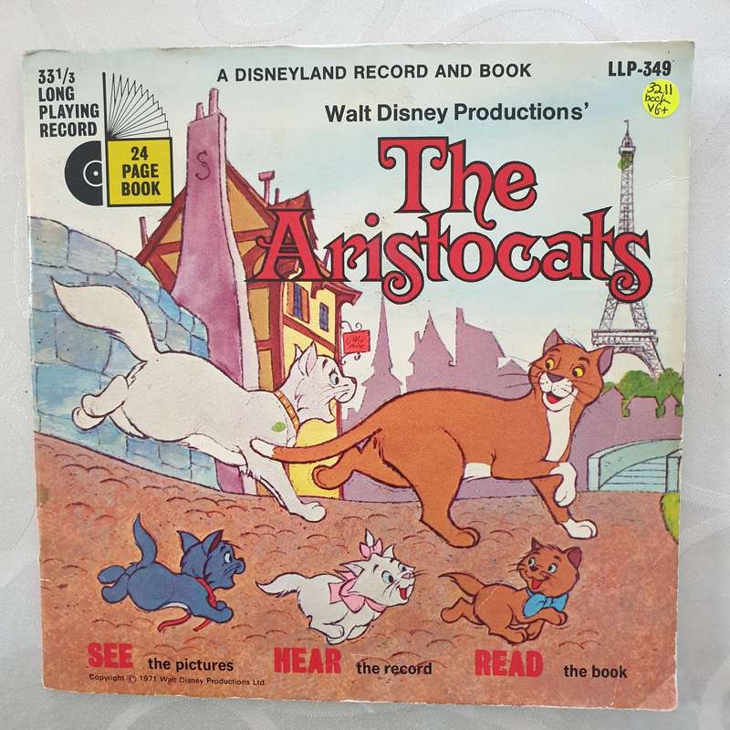 Walt Disney - The Aristocats with Book - Vinyl 7" Record - Very-Good+ Quality (VG+)