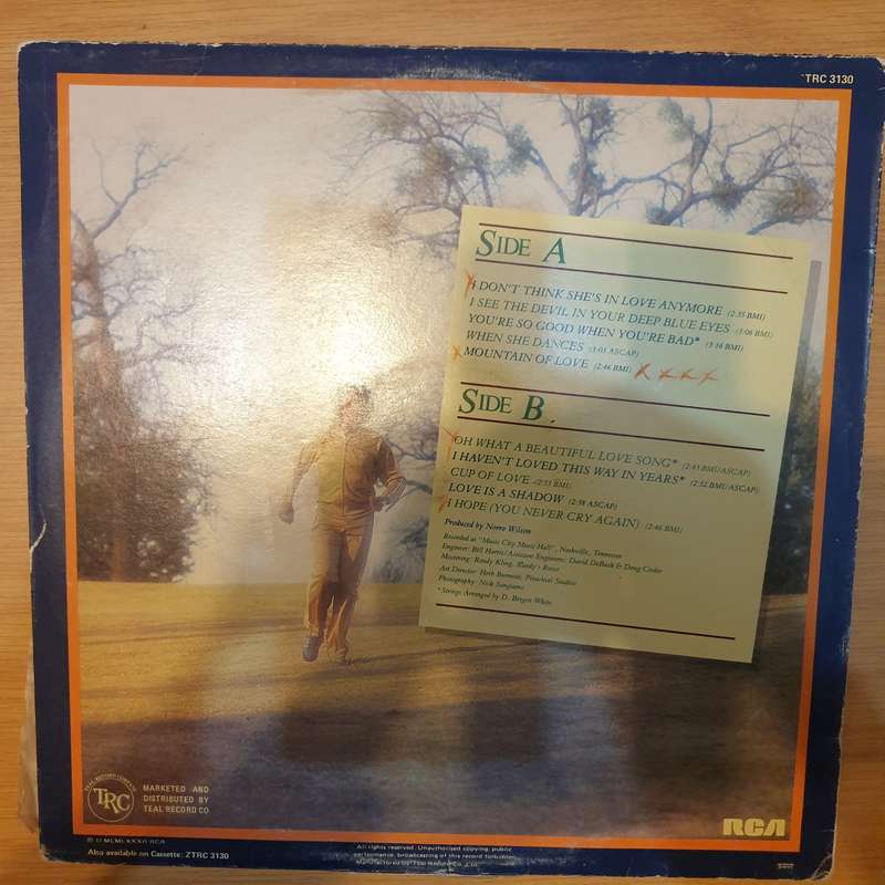 Charley Pride  Charley Sings Everybody's Choice - Vinyl LP Record - Very-Good+ Quality (VG+)