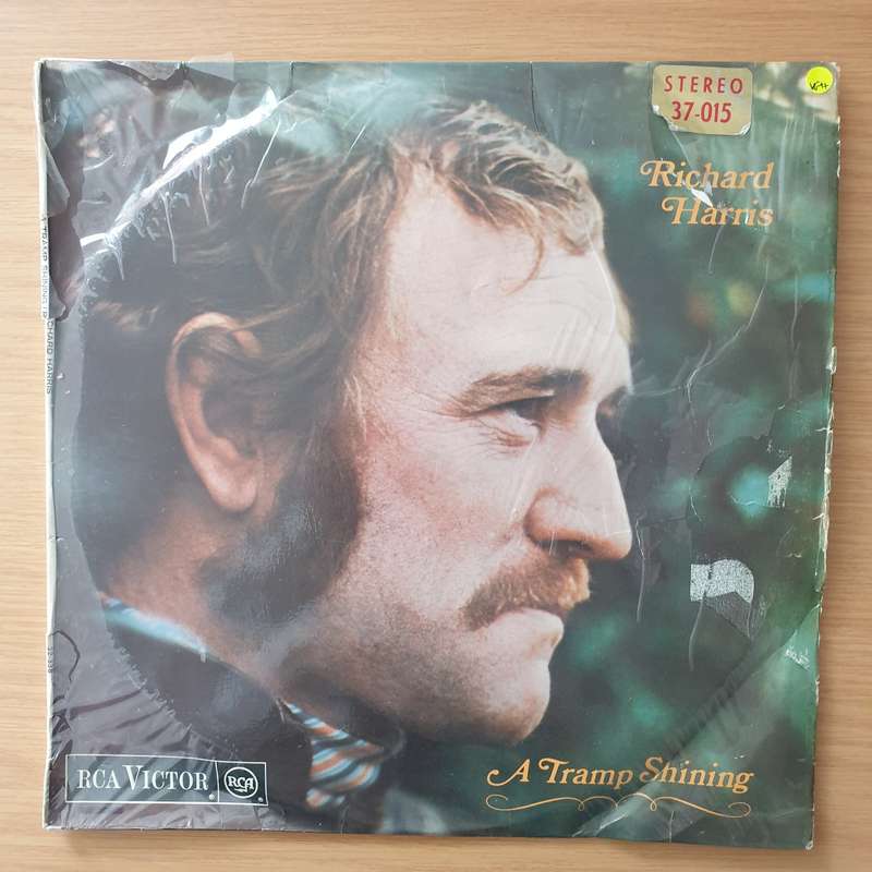 Richard Harris  A Tramp Shining - Vinyl LP Record - Very-Good+ Quality (VG+) (verygoodplus)