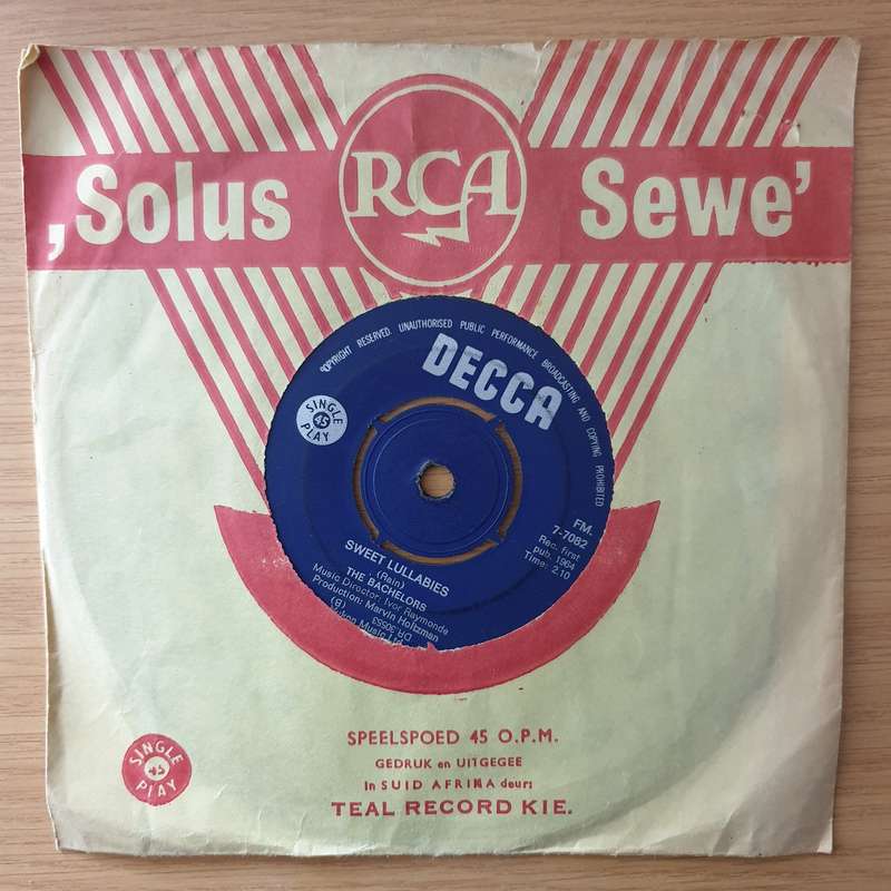 The Bachelors  Sweet Lullabies / Ramona - Vinyl 7" Record - Opened  - Very-Good Quality (VG) (...