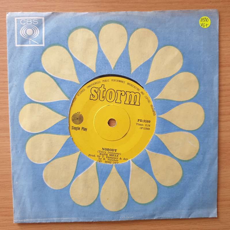 Dave Mills  Theresa / Nobody - Vinyl 7" Record - Very-Good+ Quality (VG+) (verygoodplus)