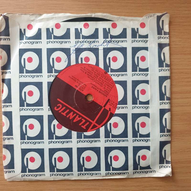 Chic  Le Freak / Savoir Faire - Vinyl 7" Record - Opened  - Very-Good- Quality (VG-) (verygood...