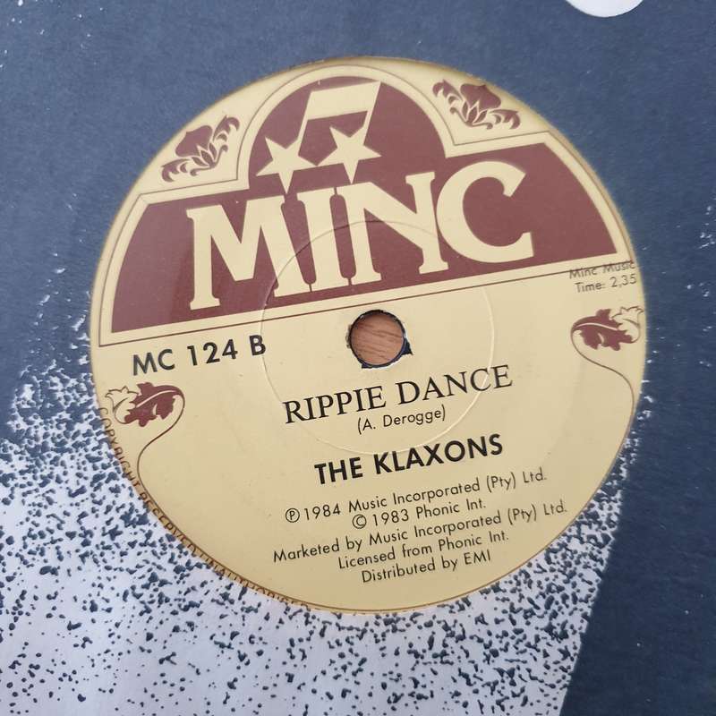 The Klaxons  Clap-Clap Sound - Vinyl 7" Record - Very-Good+ Quality (VG+) (verygoodplus)