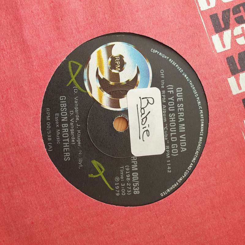 Gibson Brothers  Que Sera Mi Vida - Vinyl 7" Record - Very-Good+ Quality (VG+) (verygoodplus)