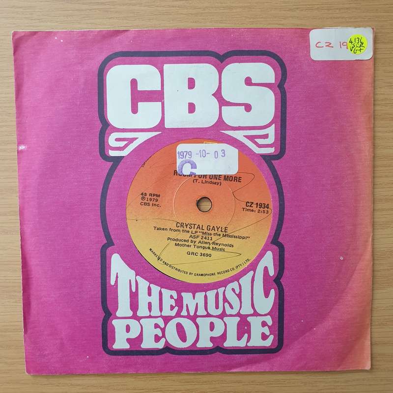 Crystal Gayle  Half The Way - Vinyl 7" Record - Very-Good+ Quality (VG+) (verygoodplus)