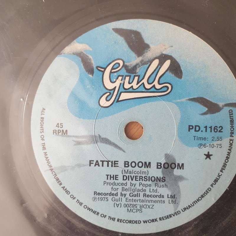 The Diversions  Fattie Boom Boom - Vinyl 7" Record - Very-Good+ Quality (VG+) (verygoodplus)