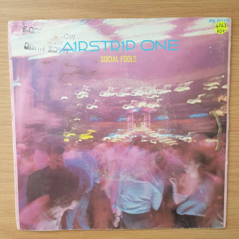 Airstrip One  Social Fools - Vinyl 7" Record - Very-Good+ Quality (VG+) (verygoodplus)