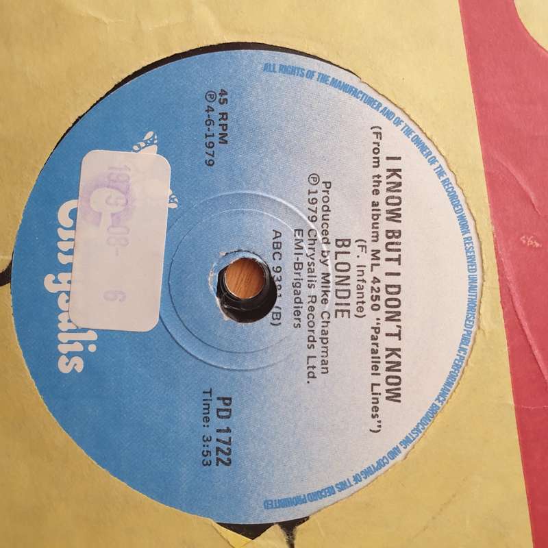 Blondie  Sunday Girl - Vinyl 7" Record - Very-Good+ Quality (VG+) (verygoodplus)