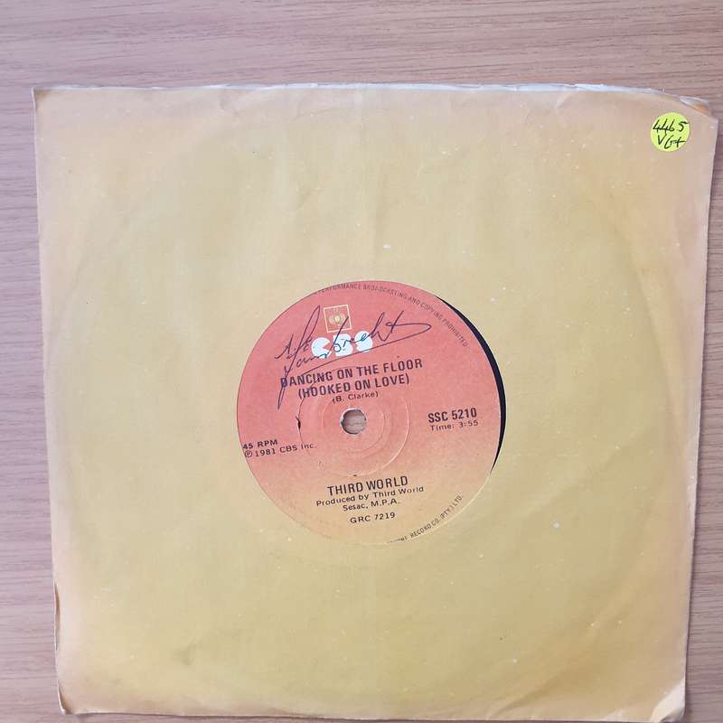 Third World  Dancing On The Floor (Hooked On Love) - Vinyl 7" Record - Very-Good+ Quality (VG+...