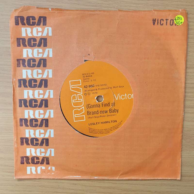 Lesley Hamilton  No Hollywood Movie - Vinyl 7" Record - Very-Good+ Quality (VG+) (verygoodplus)