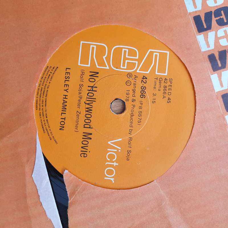 Lesley Hamilton  No Hollywood Movie - Vinyl 7" Record - Very-Good+ Quality (VG+) (verygoodplus)