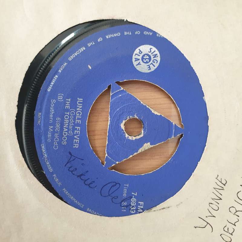 The Tornados  Telstar - Vinyl 7" Record - Very-Good Quality (VG) (vgood)
