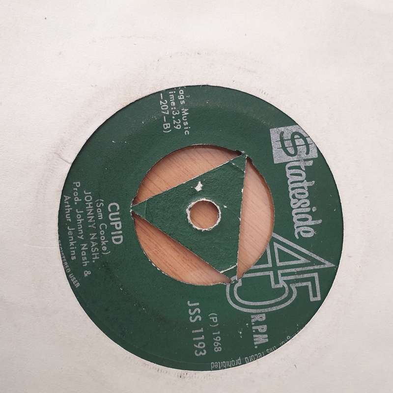 Johnny Nash  Hold Me Tight / Cupid - Vinyl 7" Record - Very-Good Quality (VG-) (verygoodminus)