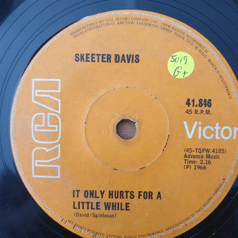 Skeeter Davis  It Only Hurts For A Little While - Vinyl 7" Record - Good+ Quality (G+) (gplus)