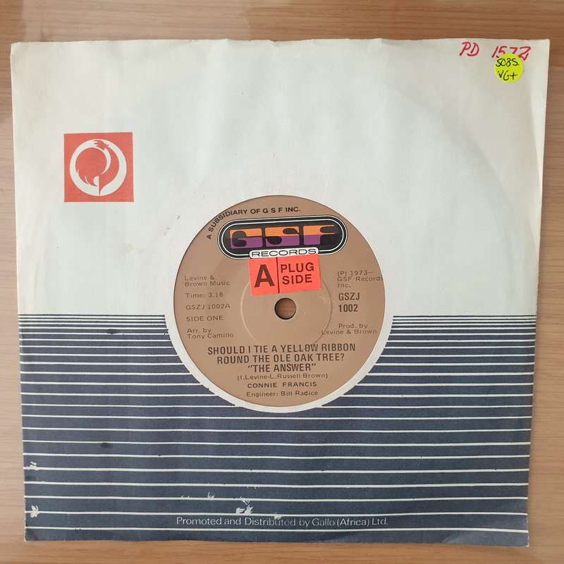 Connie Francis  (Should I Tie A Ribbon Round The Old Oak Tree) The Answer / Paint The Rain -  ...